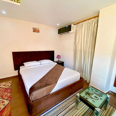 Golden Pyramids Inn Kafret el-Gabal Kültér fotó