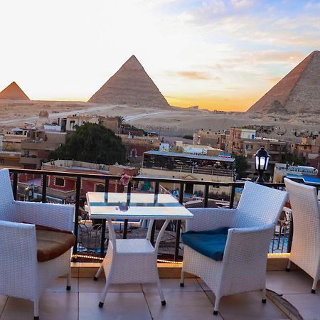 Golden Pyramids Inn Kafret el-Gabal Kültér fotó