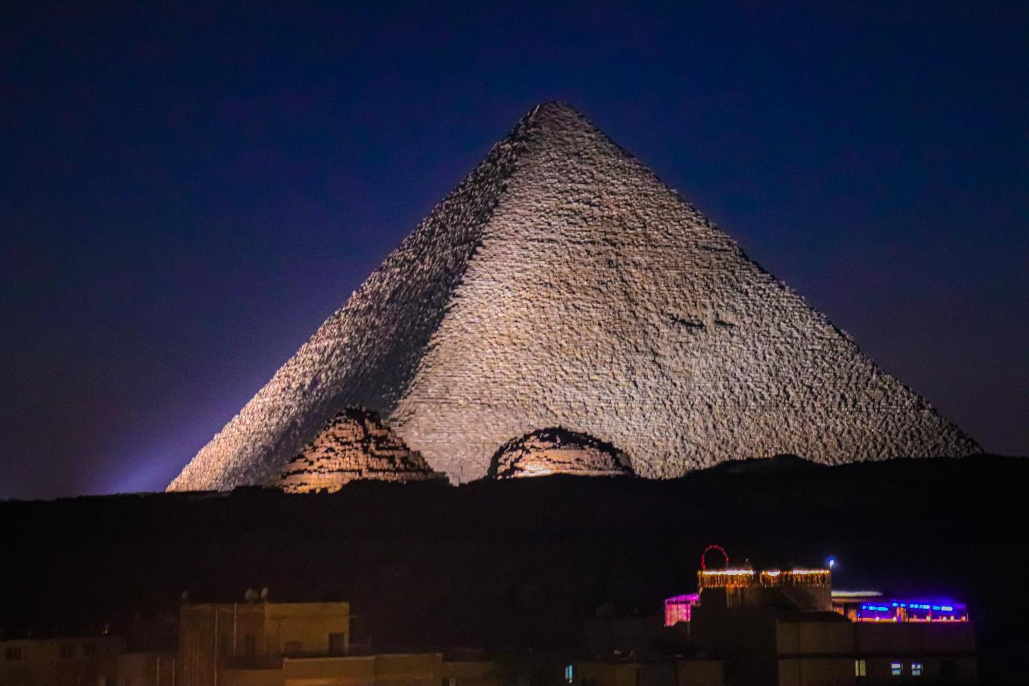 Golden Pyramids Inn Kafret el-Gabal Kültér fotó