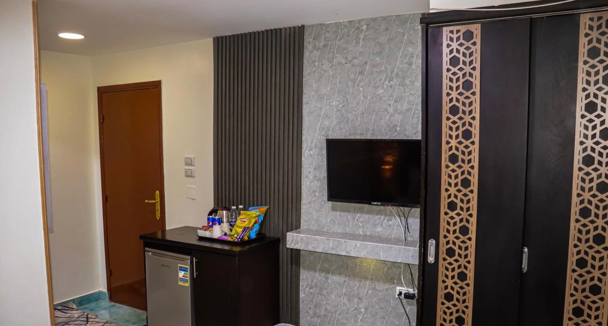 Golden Pyramids Inn Kafret el-Gabal Kültér fotó